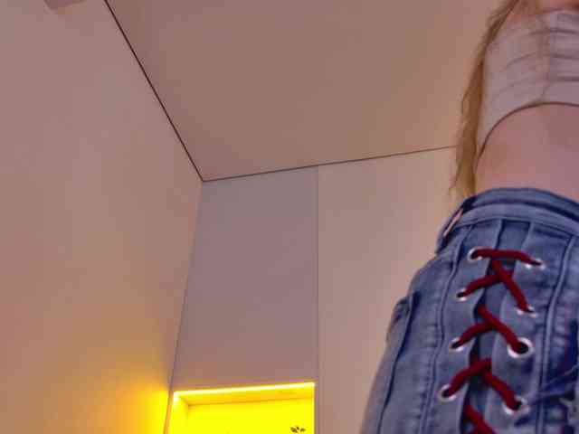 HoneyAhegao webcam