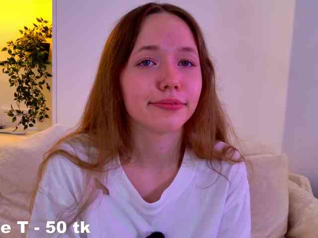 HoneyAhegao webcam