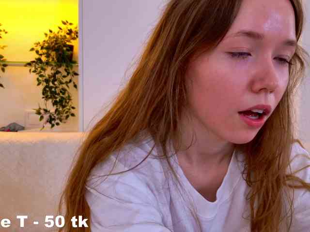 HoneyAhegao webcam