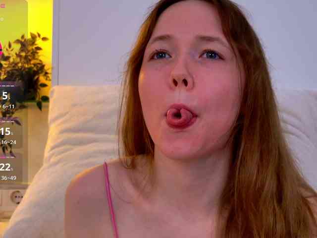 HoneyAhegao webcam
