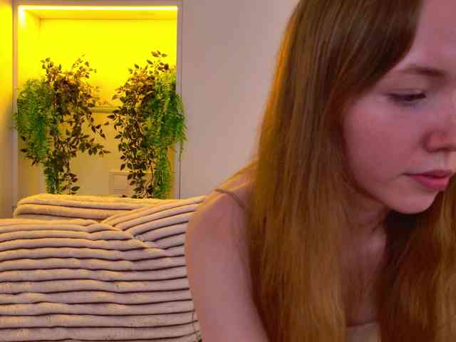 HoneyAhegao webcam