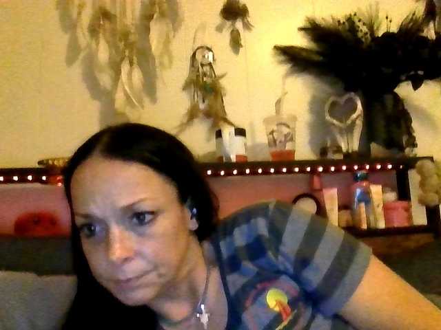 Bambi-40 live cam on BongaCams