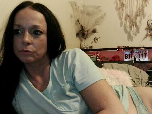 bambi-40 live sex