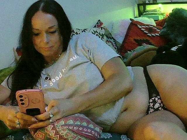  Bambi-40 chat room