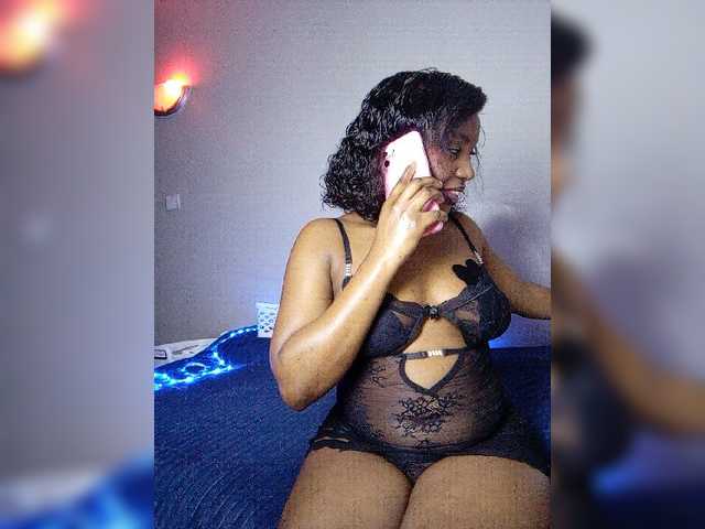 Sexylasha live cam on BongaCams