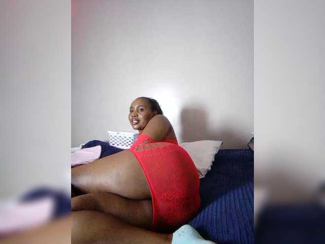 Sexylasha live cam on BongaCams