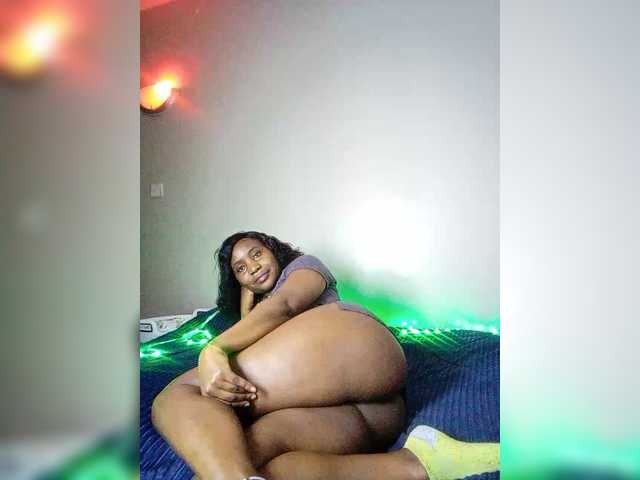 Sexylasha live cam on BongaCams