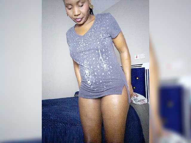 Sexylasha live cam on BongaCams