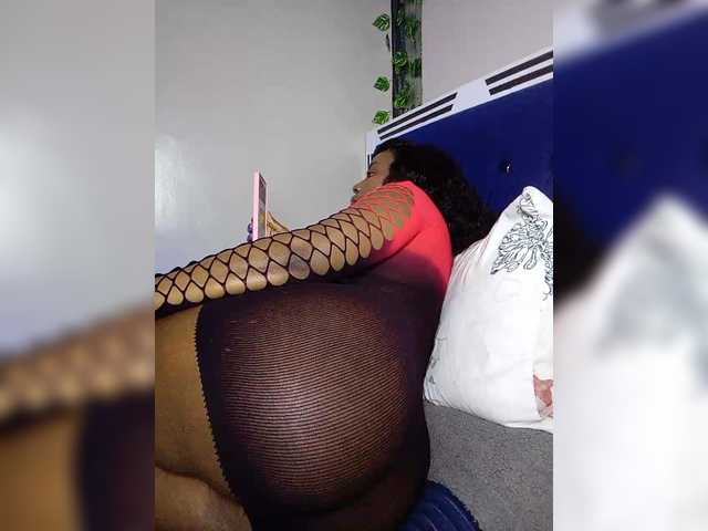 Sexylasha live cam on BongaCams