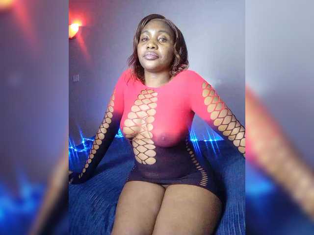 Sexylasha live cam on BongaCams