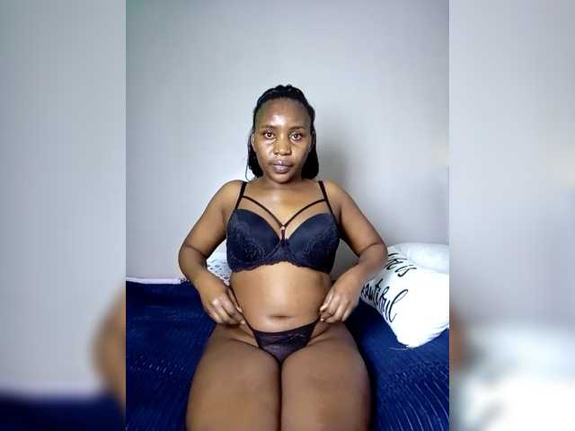 Sexylasha live cam on BongaCams