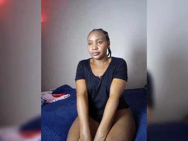 Sexylasha live cam on BongaCams