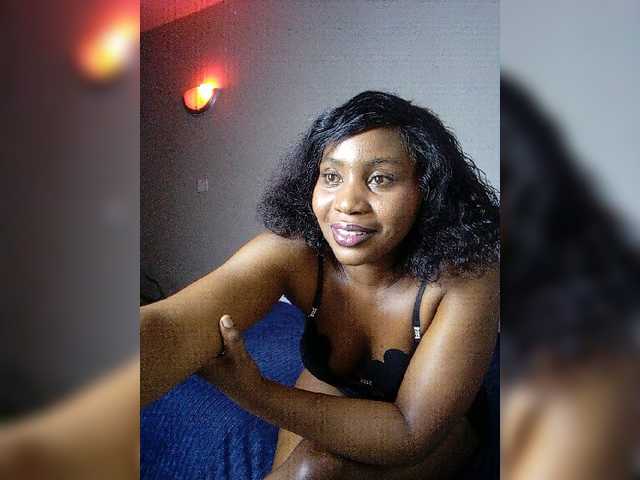 Sexylasha live cam on BongaCams