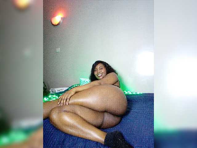Sexylasha live cam on BongaCams