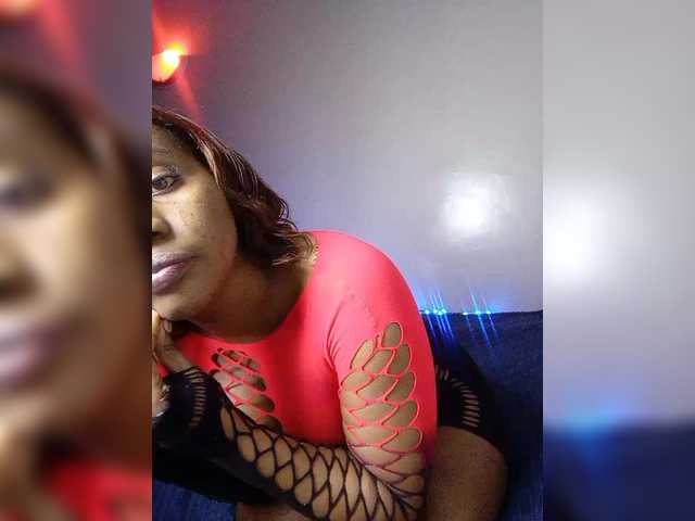 Sexylasha live cam on BongaCams
