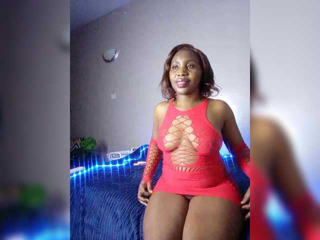 Sexylasha live cam on BongaCams