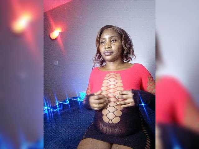 Sexylasha live cam on BongaCams