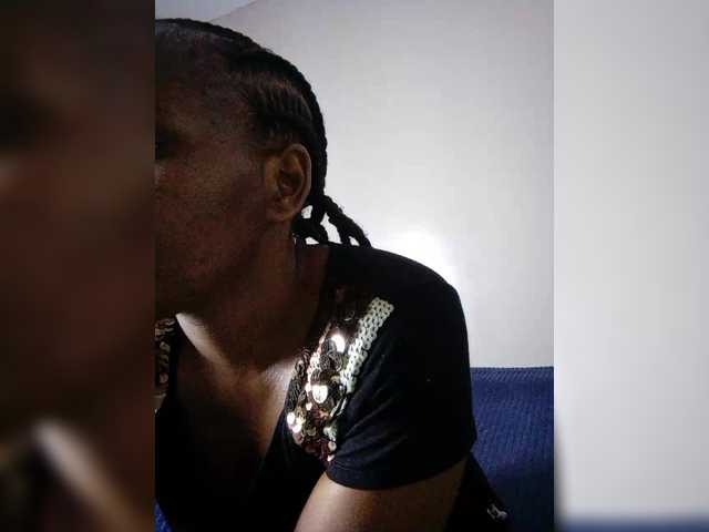 Sexylasha live cam on BongaCams
