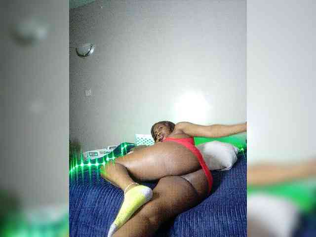miss_lasha webcam