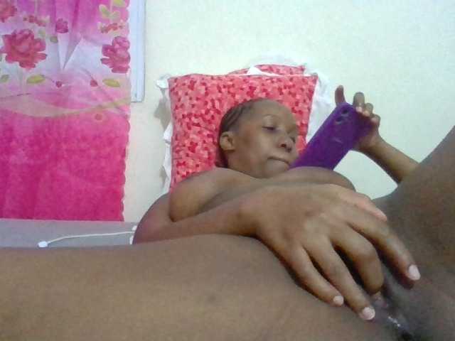 sweetkitty1 live cam on BongaCams