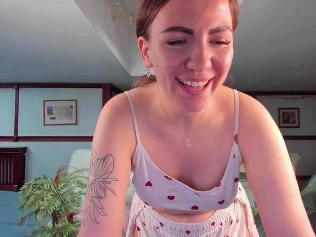 KiraRustle live cam on BongaCams