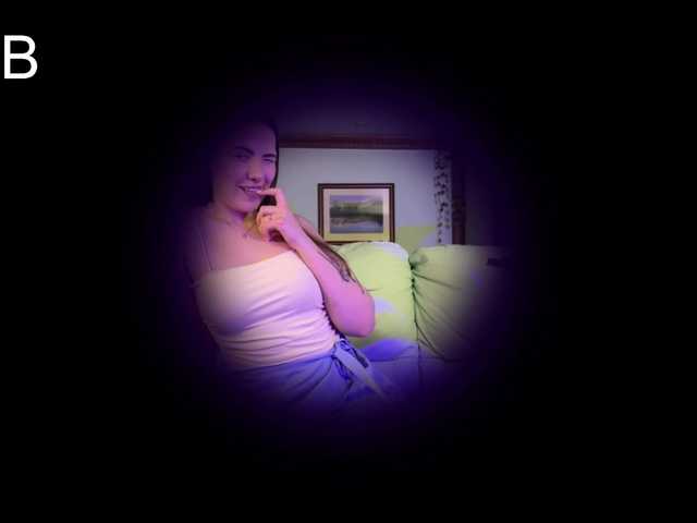 KiraRustle live cam on BongaCams