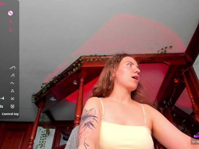 KiraRustle live cam on BongaCams