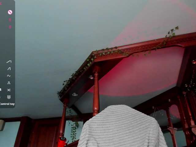 KiraRustle live cam on BongaCams