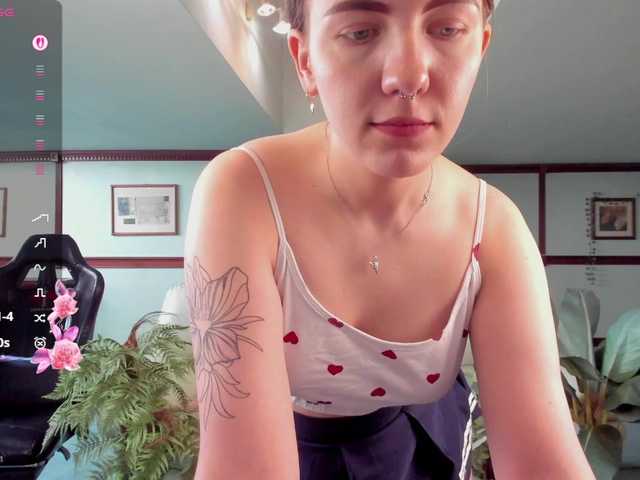 KiraRustle's BongaCams show and profile