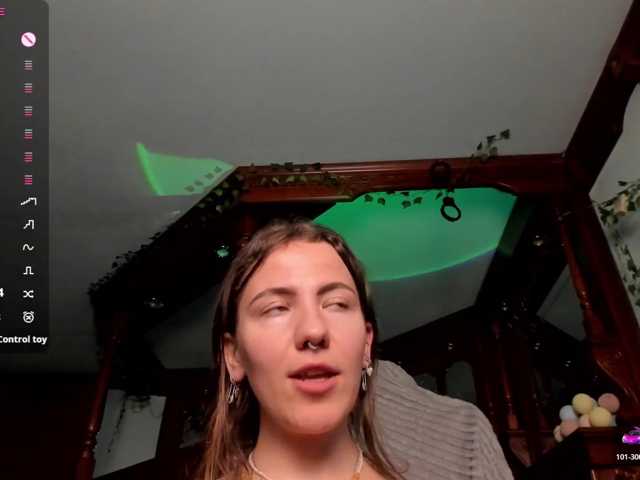 KiraRustle live cam on BongaCams