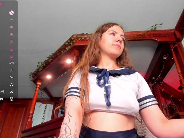 KiraRustle live cam on BongaCams