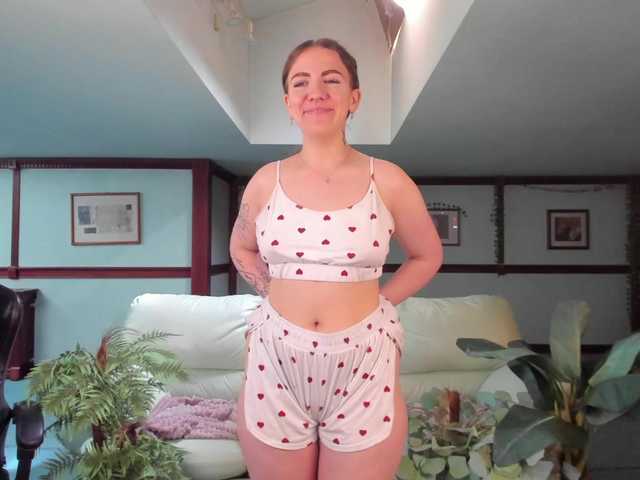 KiraRustle live cam on BongaCams