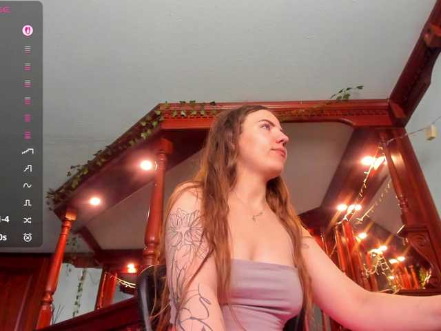 KiraRustle live cam on BongaCams