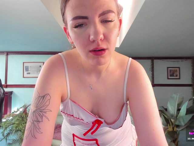 KiraRustle live cam on BongaCams