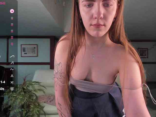 KiraRustle webcam