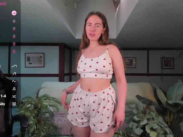KiraRustle webcam