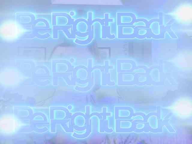 KiraRustle webcam