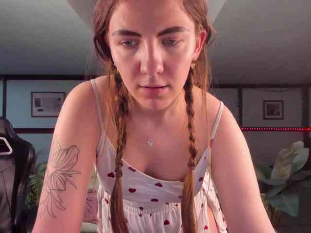 KiraRustle webcam