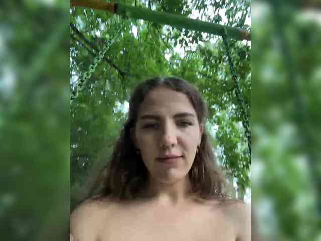 KiraRustle webcam