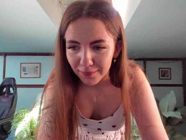 KiraRustle webcam