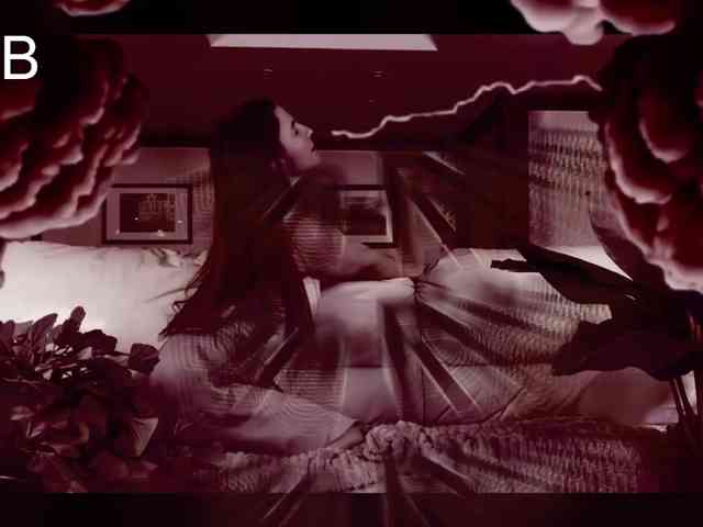 KiraRustle webcam