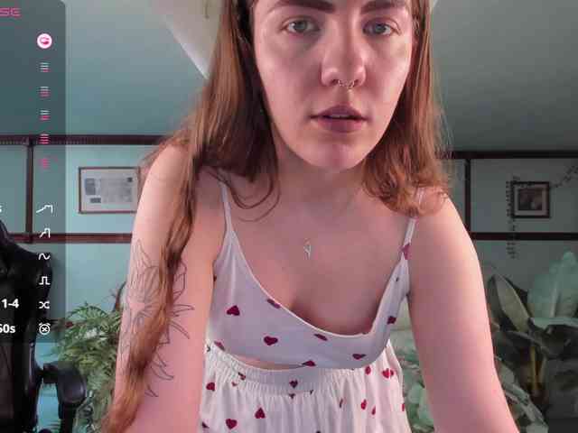 KiraRustle webcam