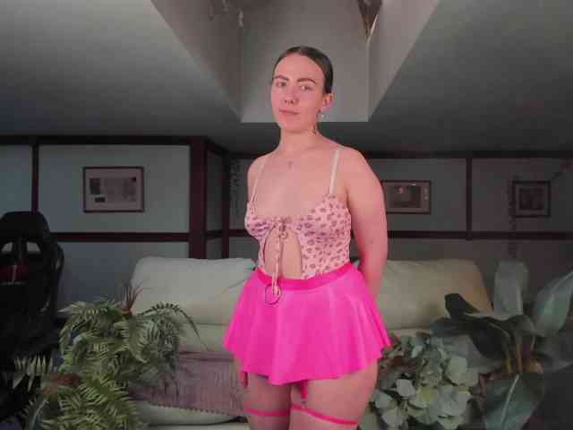 KiraRustle webcam