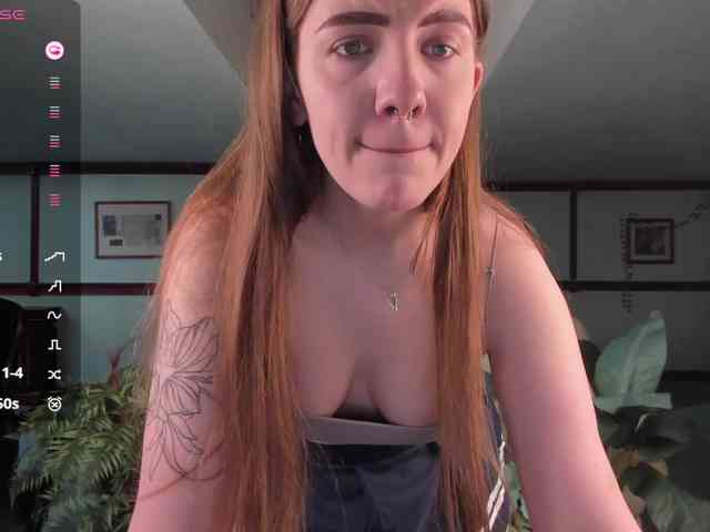 KiraRustle webcam
