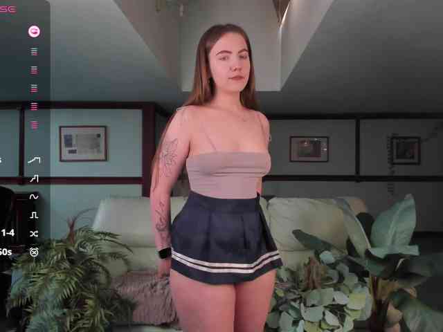 KiraRustle webcam