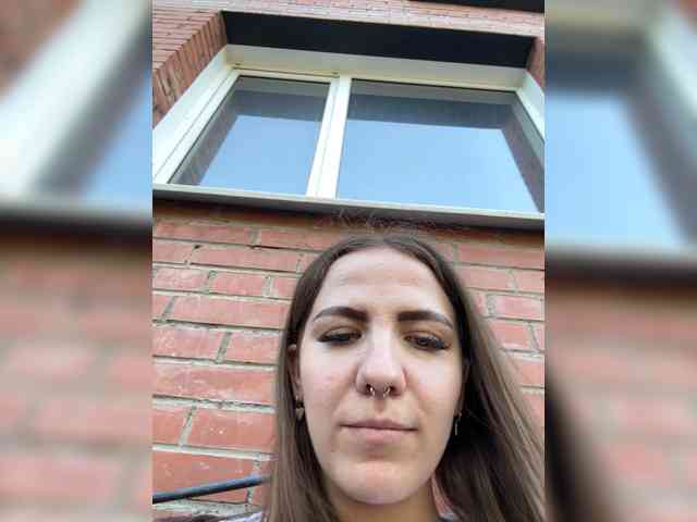 KiraRustle webcam