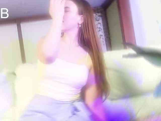KiraRustle webcam