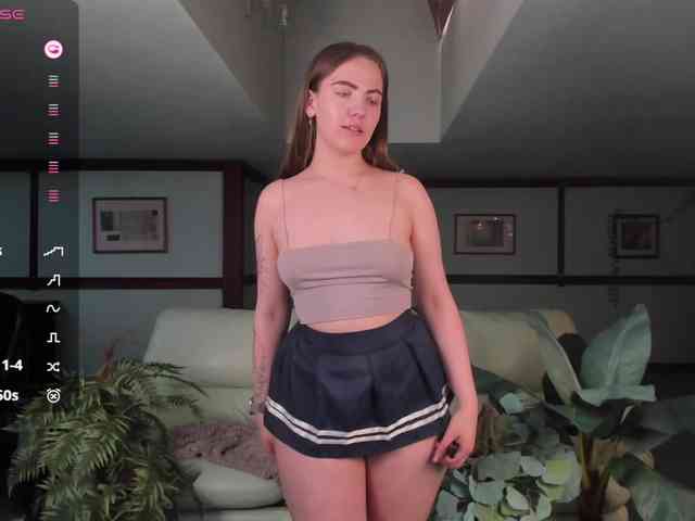 KiraRustle webcam