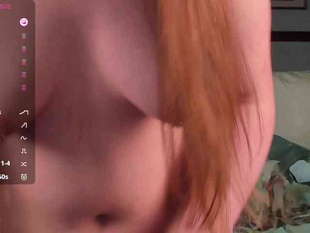 KiraRustle webcam