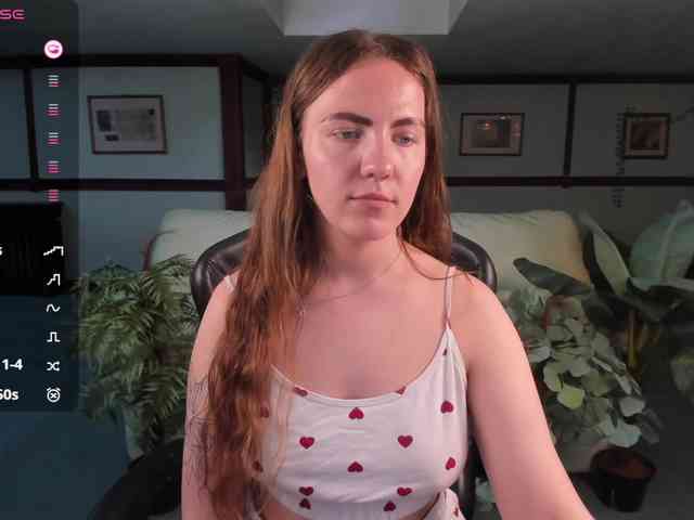 KiraRustle webcam